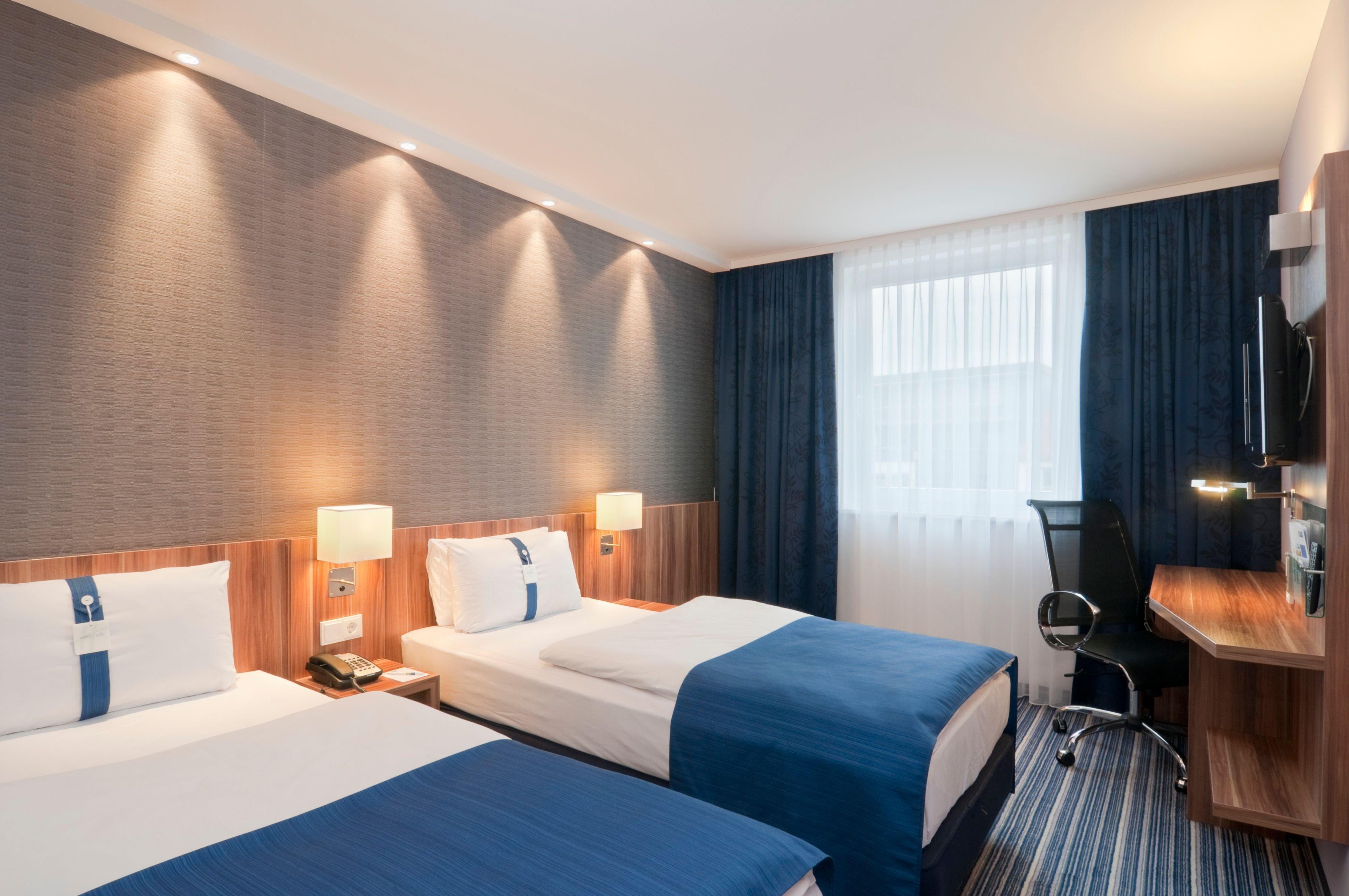 Hotel Express - Est By Ihg