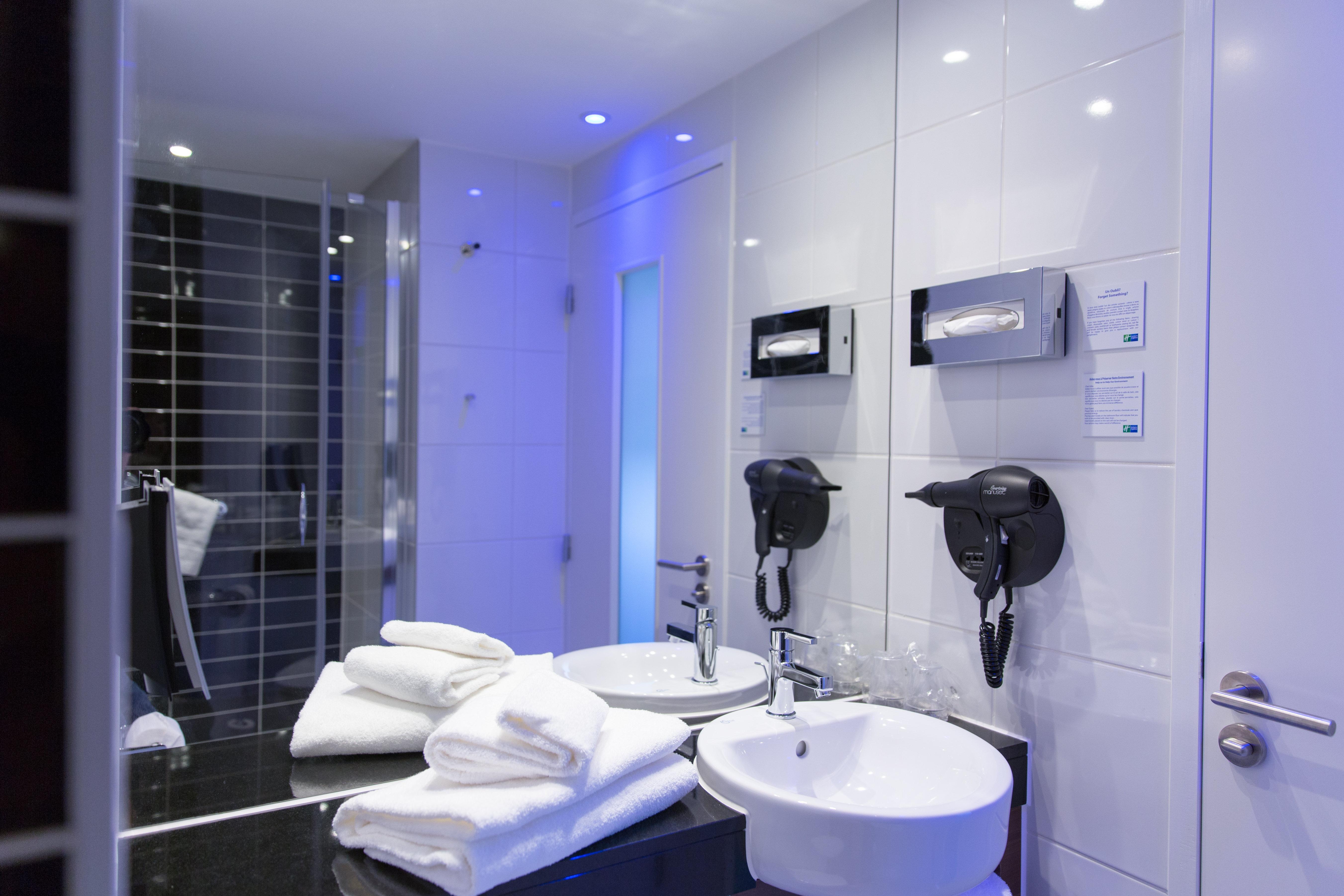 Hotel Express - Est By Ihg