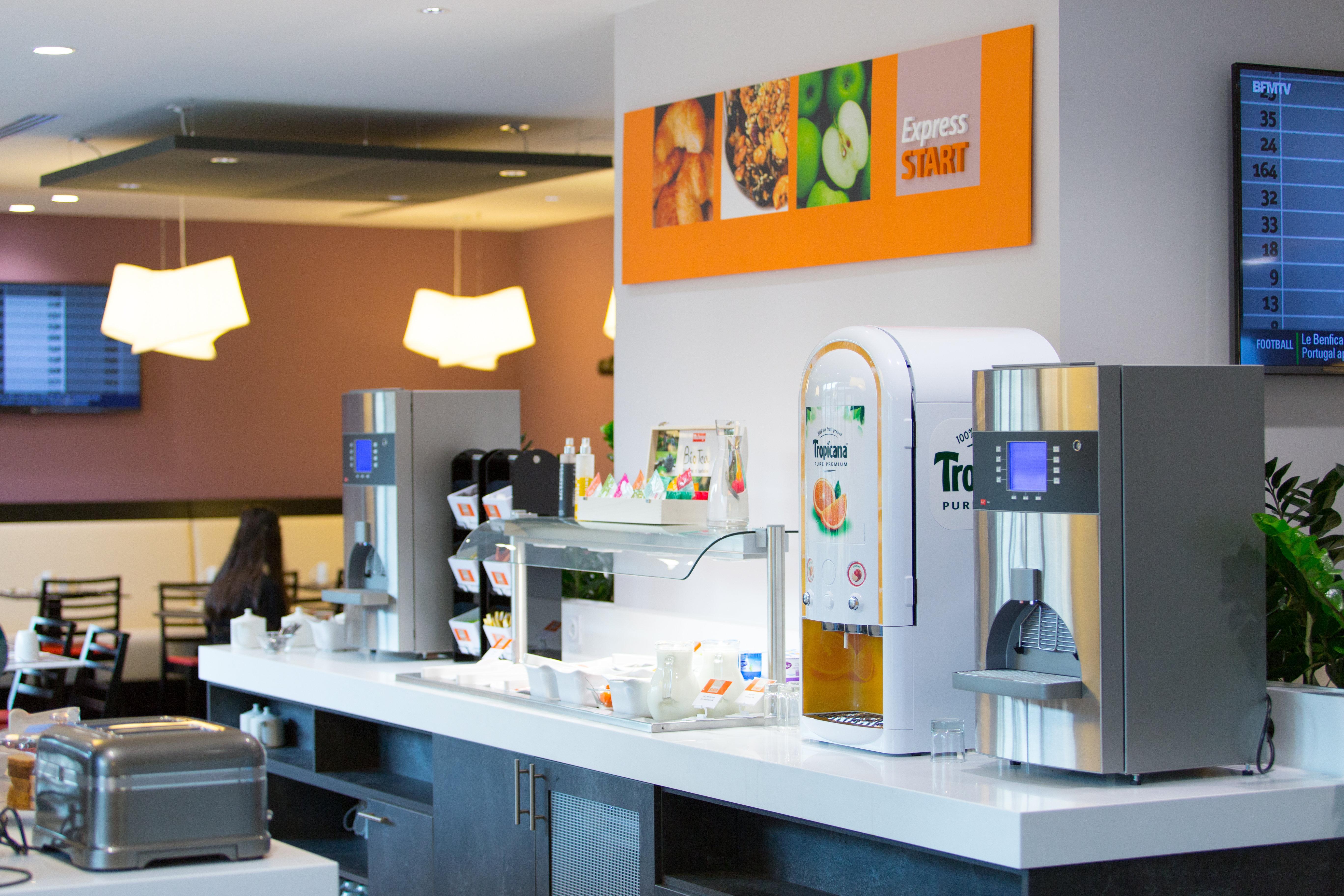 Express - Est By Ihg Hotel