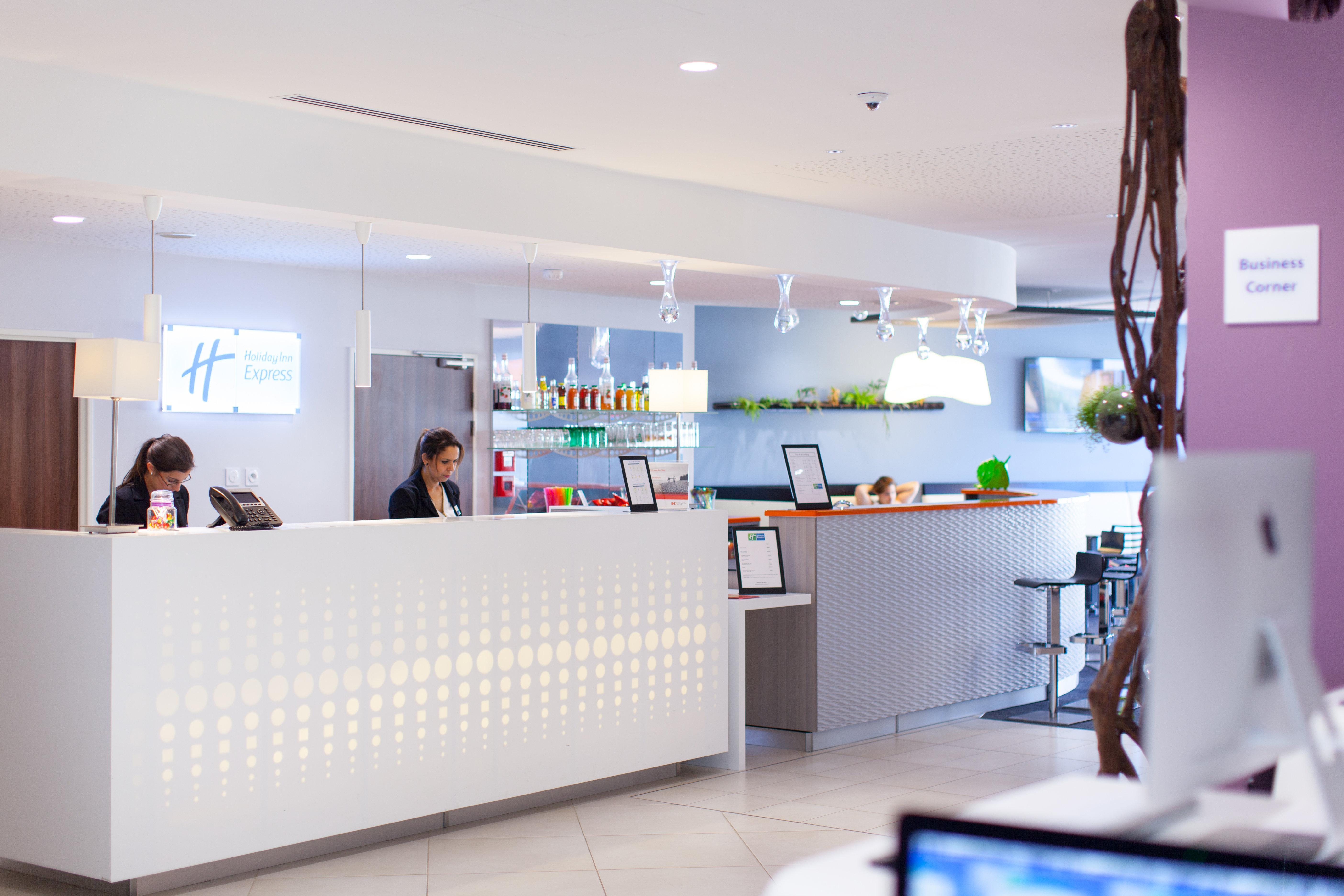 Express - Est By Ihg