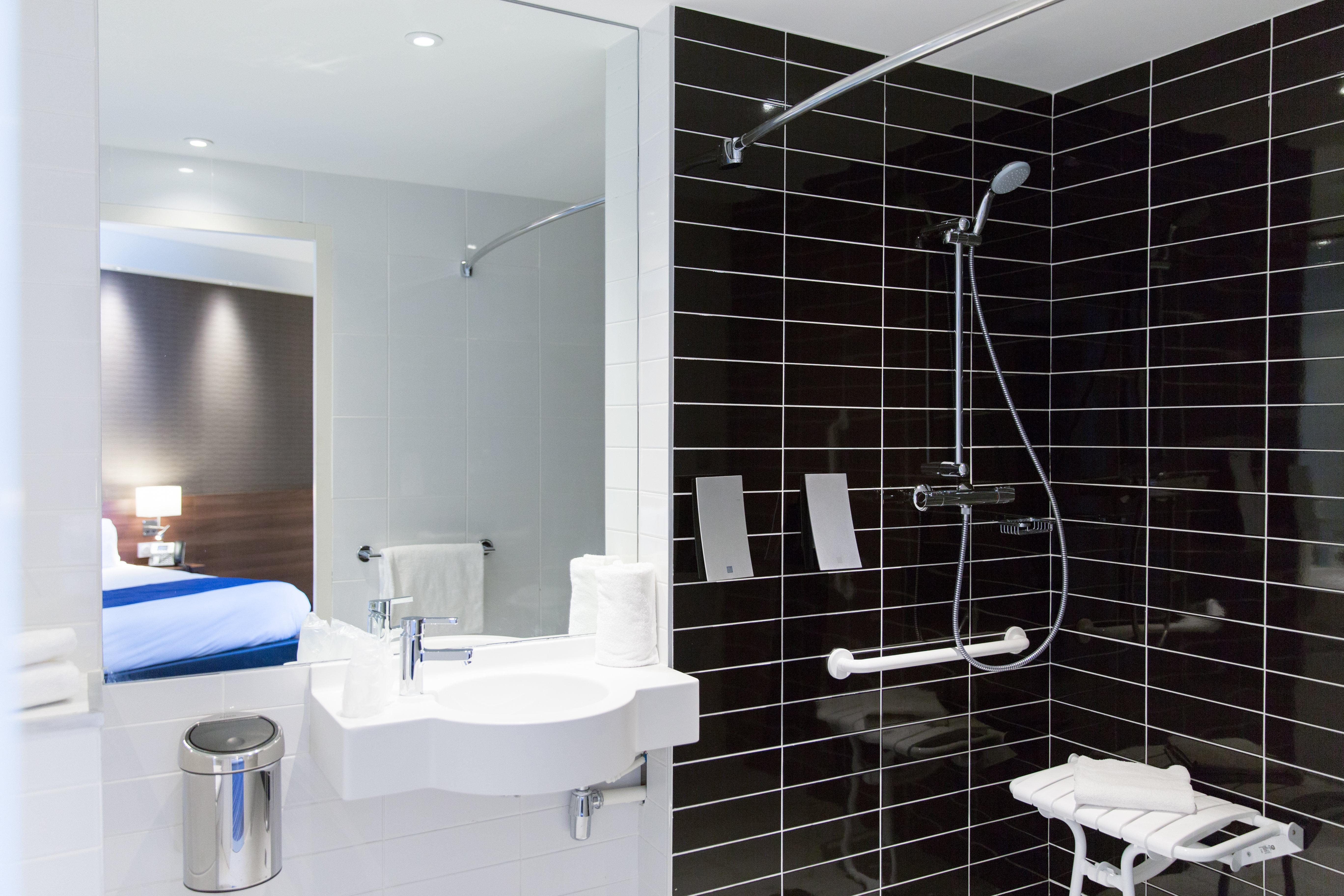 Express - Est By Ihg 3*