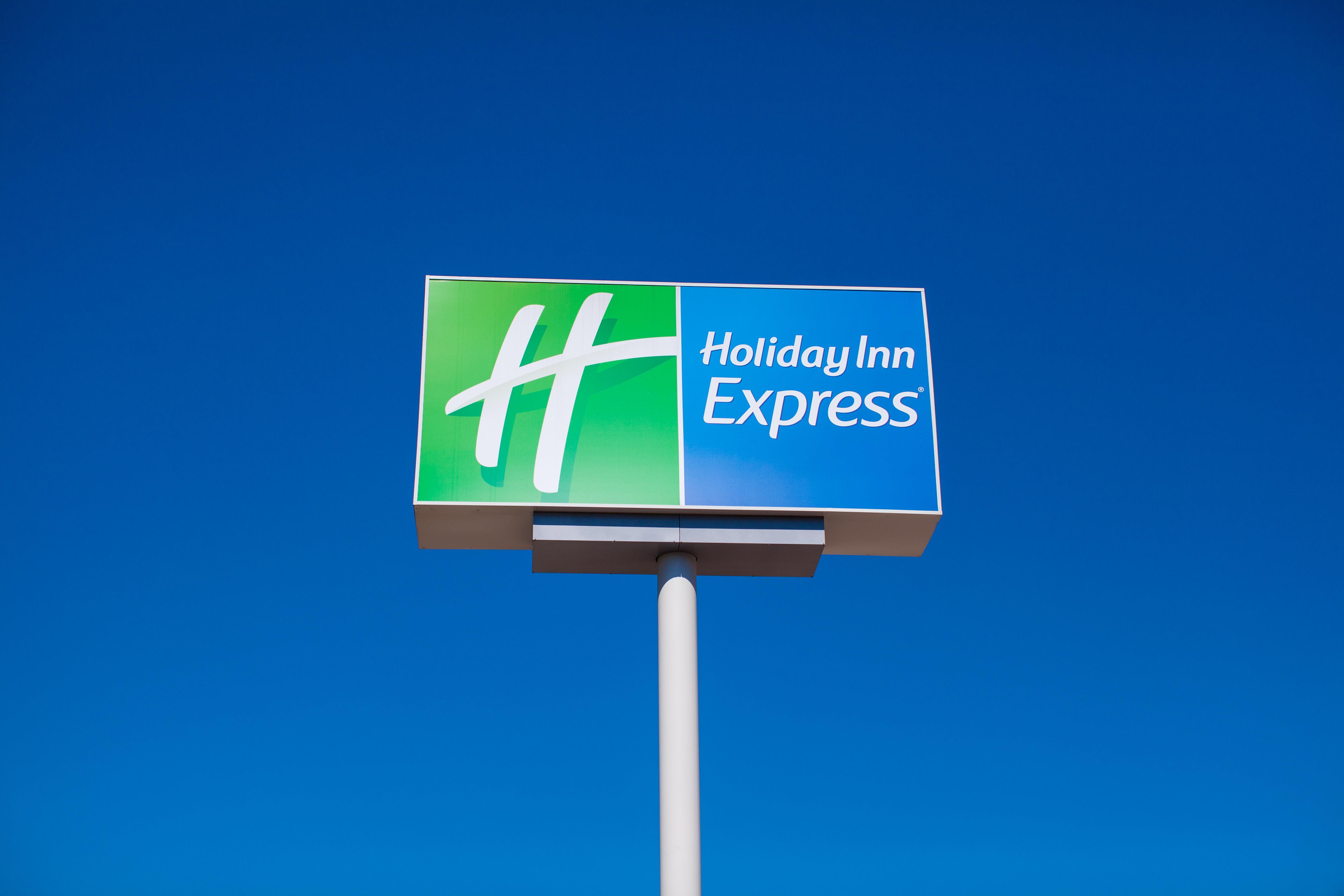 Express - Est By Ihg Hotel Tolone