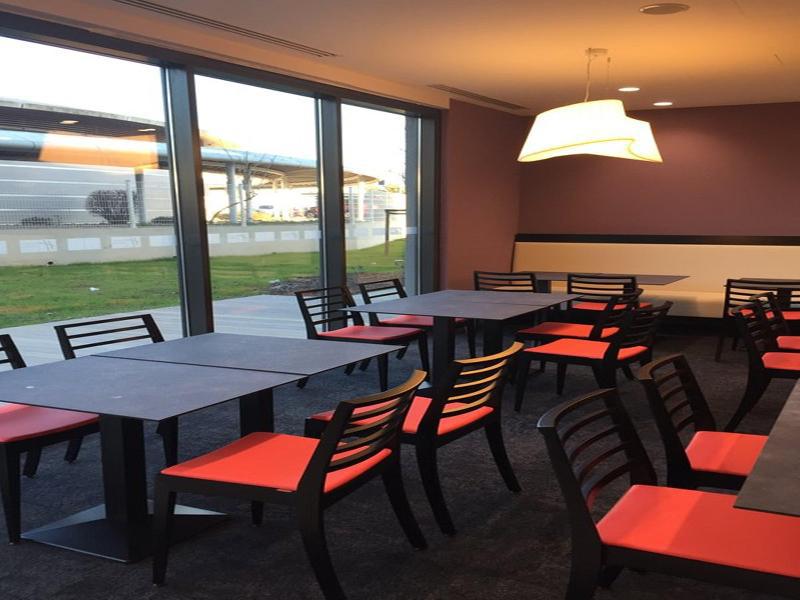 Express - Est By Ihg Hotel 3*