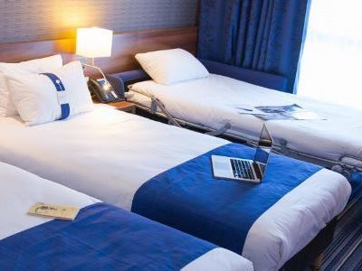 Hotel Express - Est By Ihg Tolone