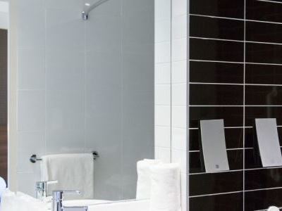 Express - Est By Ihg